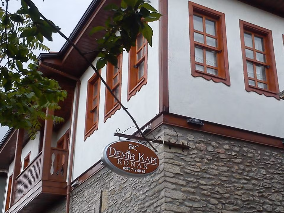 Demirkapı Konak — 3