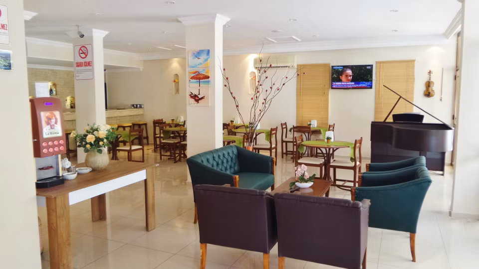 Kleopatra Carina Hotel — 3