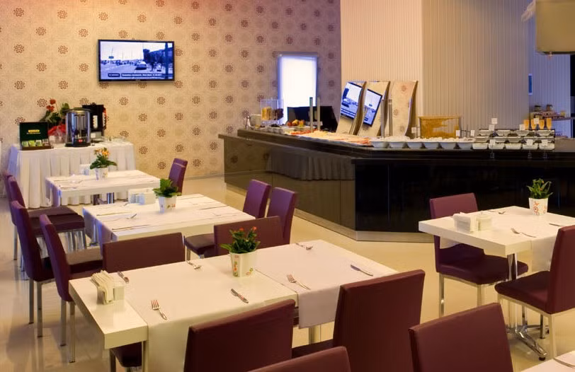 Orty Airport Hotel — 9