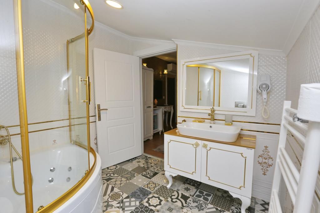Diamond Royal Hotel — 9