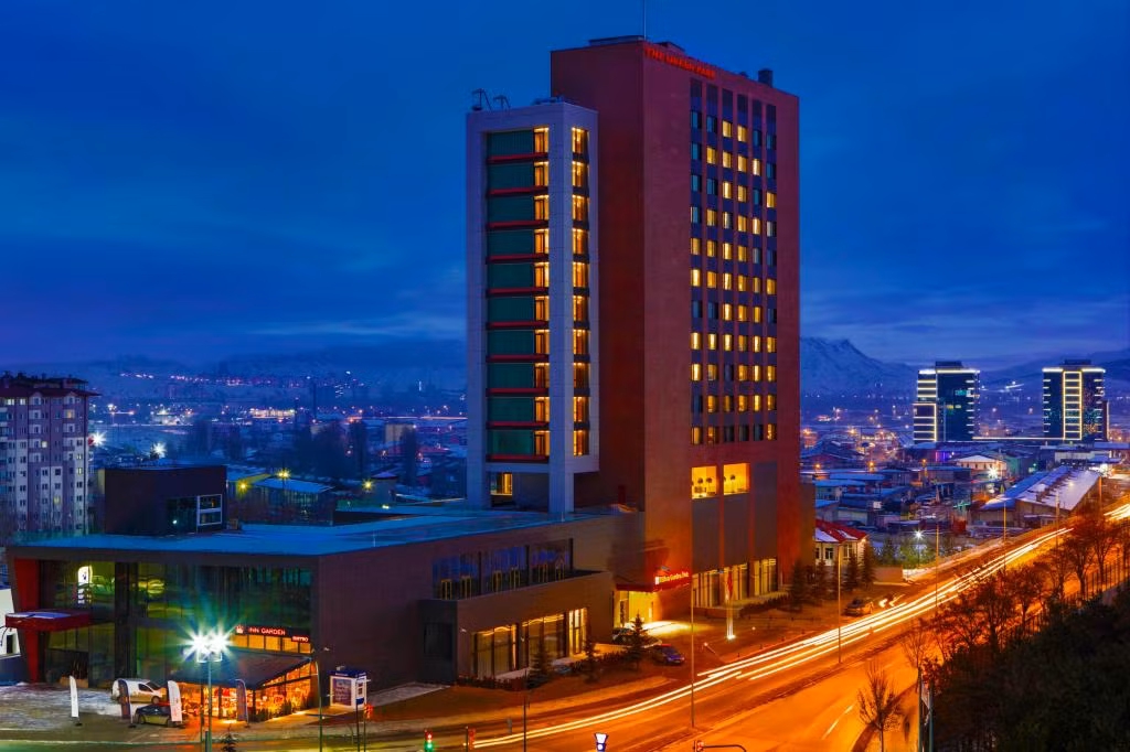 Accom Hotels — 2