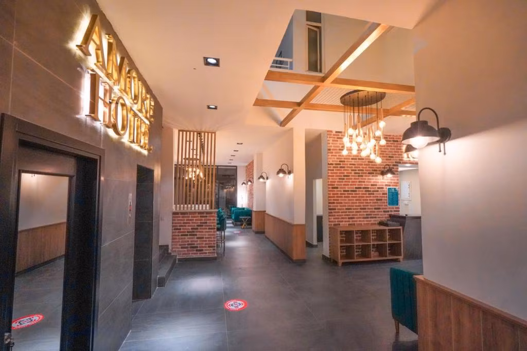 Amore Hotel — 4