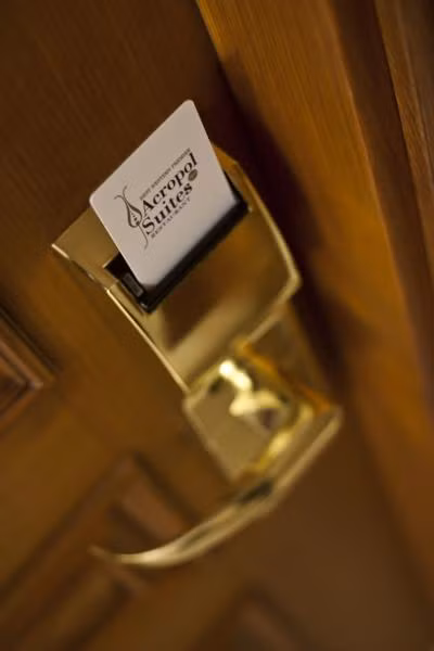GLK PREMIER Acropol Suites & Spa — 9