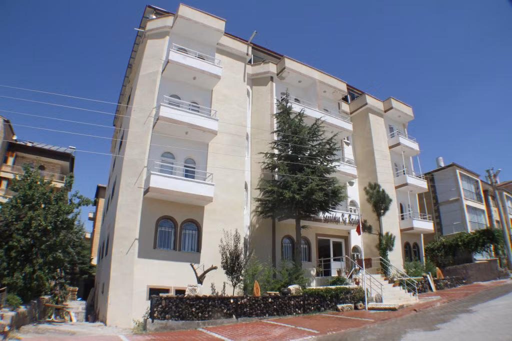 Loopy Lodge Hotel — 4