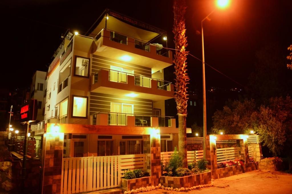 Neruda Hotel — 6