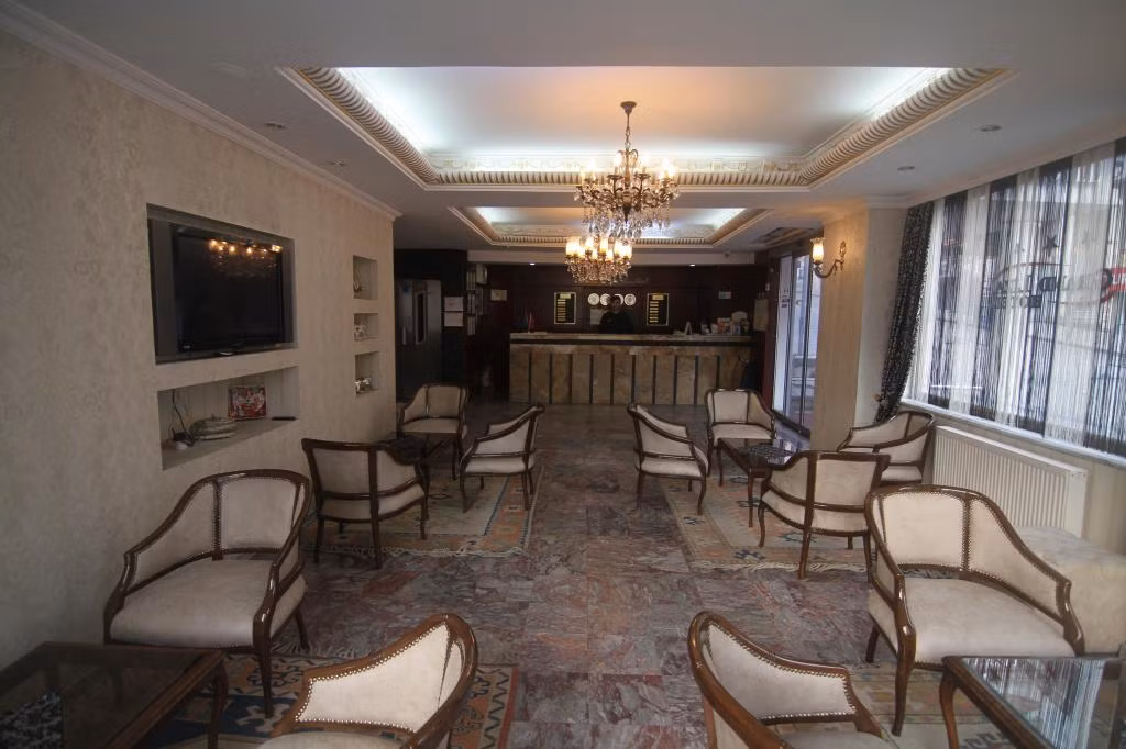 Grand Liza Hotel — 7