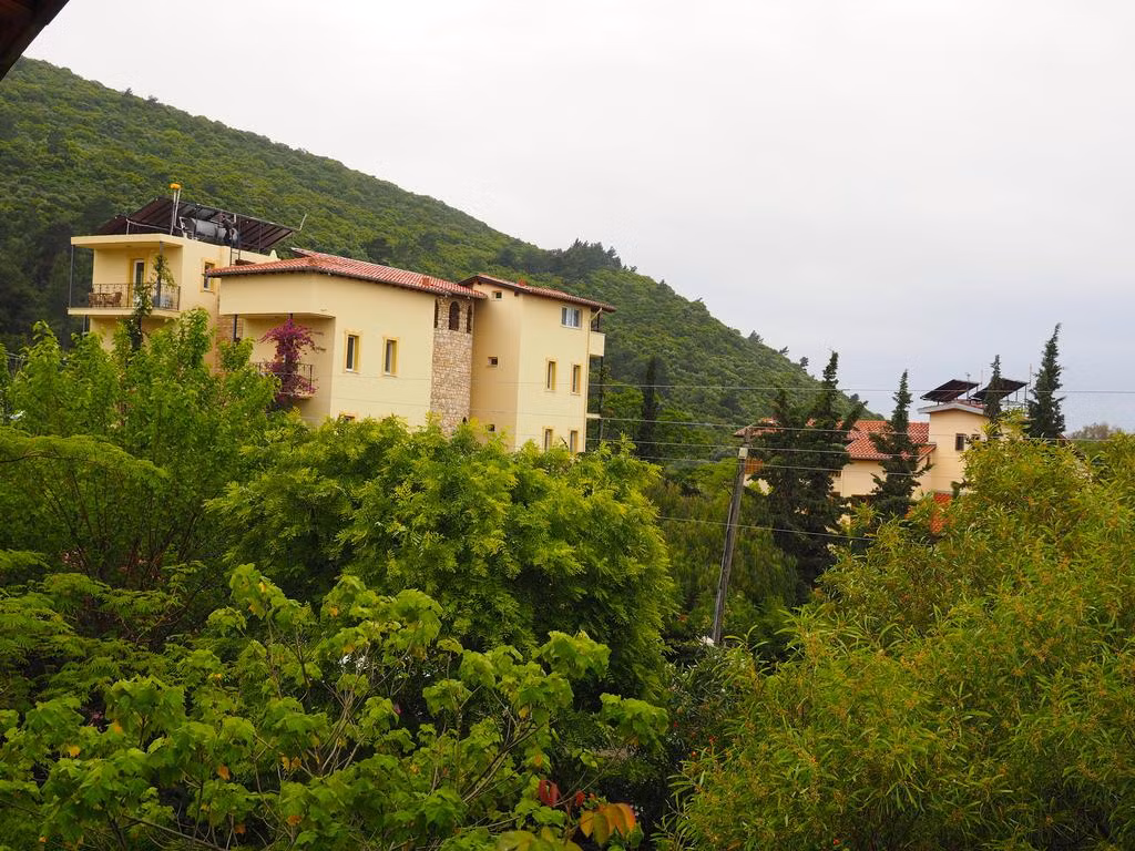 Emel Pension — 6