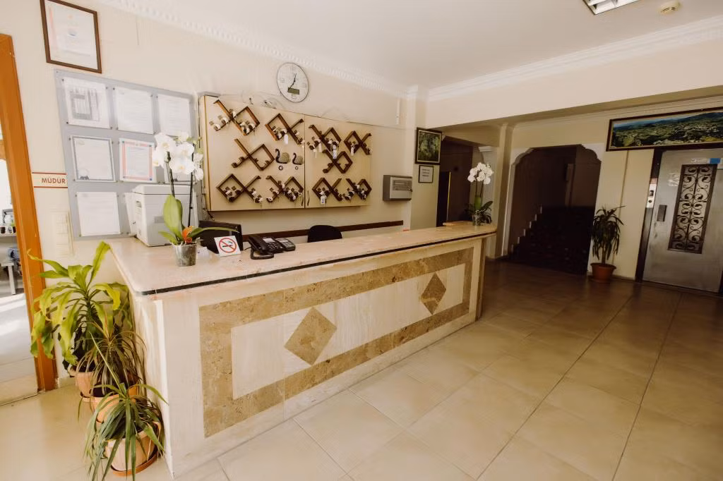 Özalp Han Hotel — 7