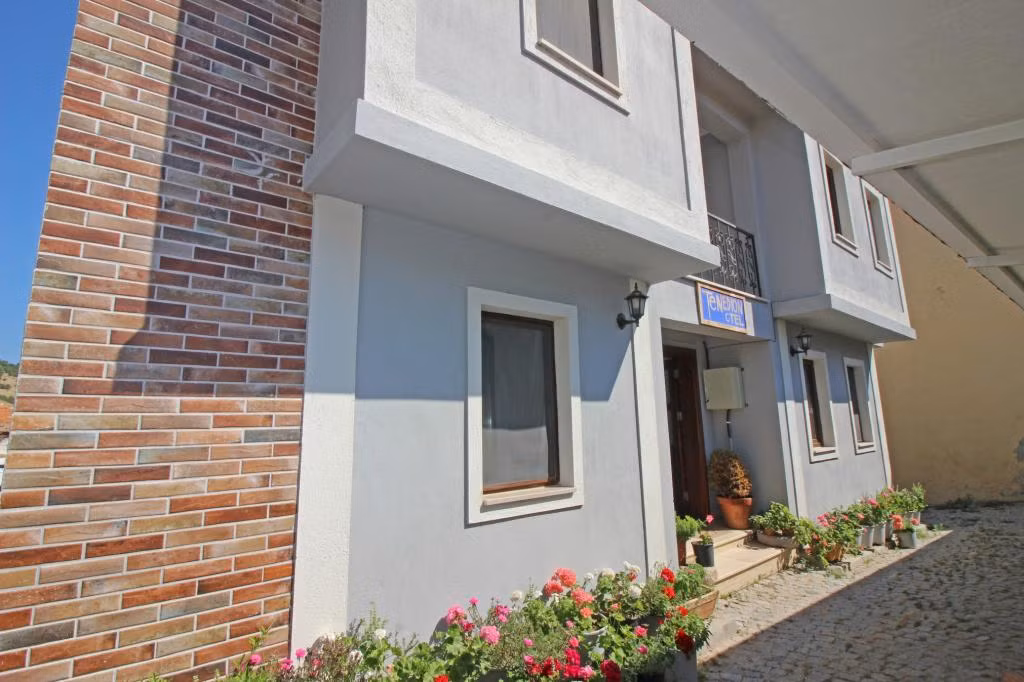 Tenedion Otel — 2