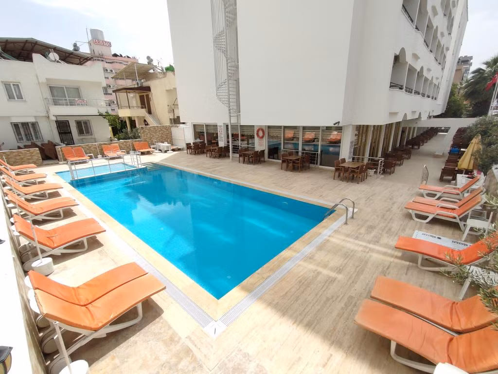 Altınersan Hotel Altınkum — 2