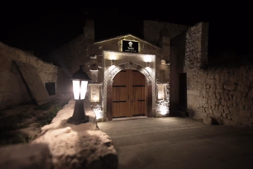Taru Cave Suites — 5