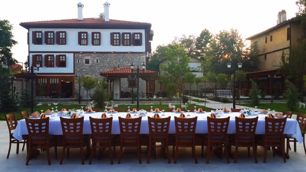 Zalifre Konak — 4