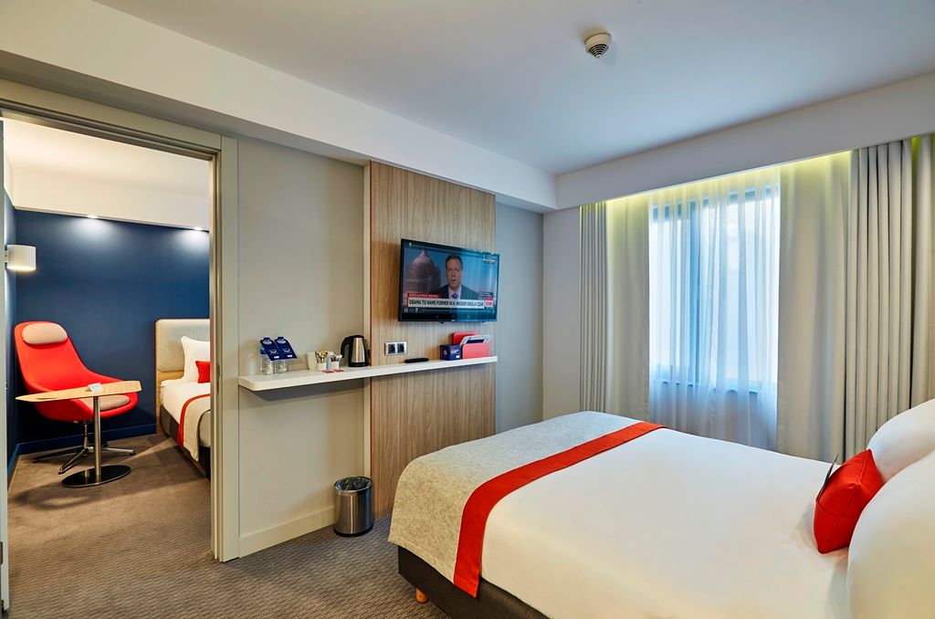 Holiday Inn Express Istanbul Ataköy Metro Otel — 2