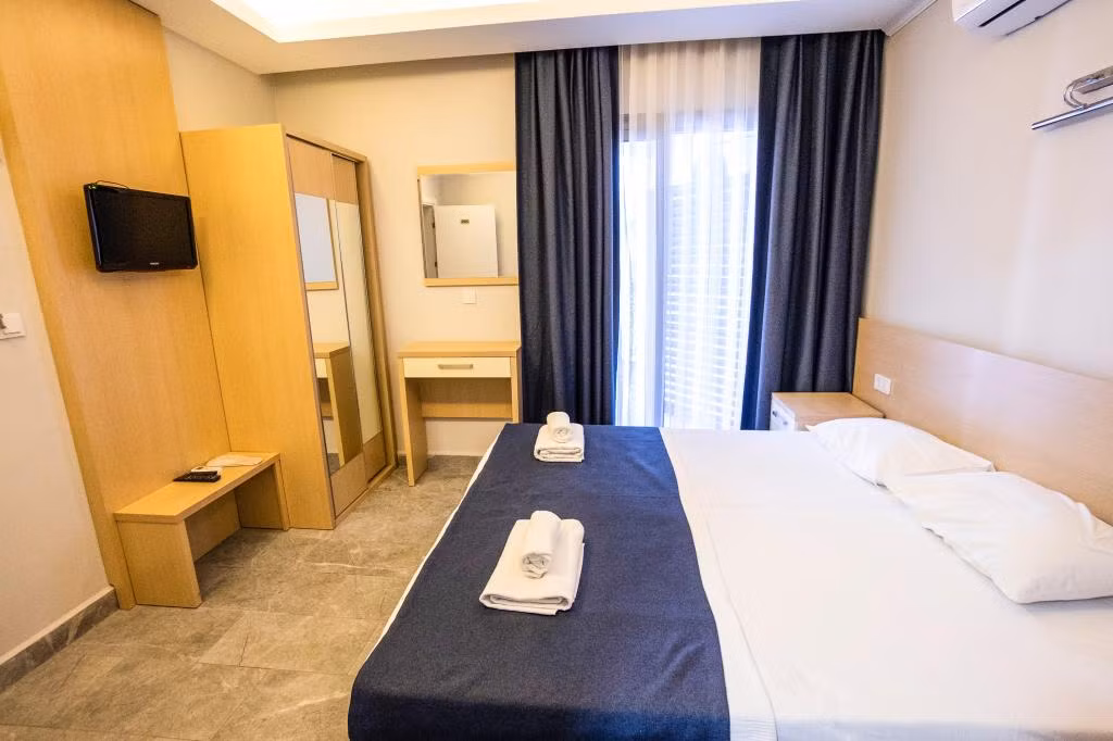 Ven Suites  — 6
