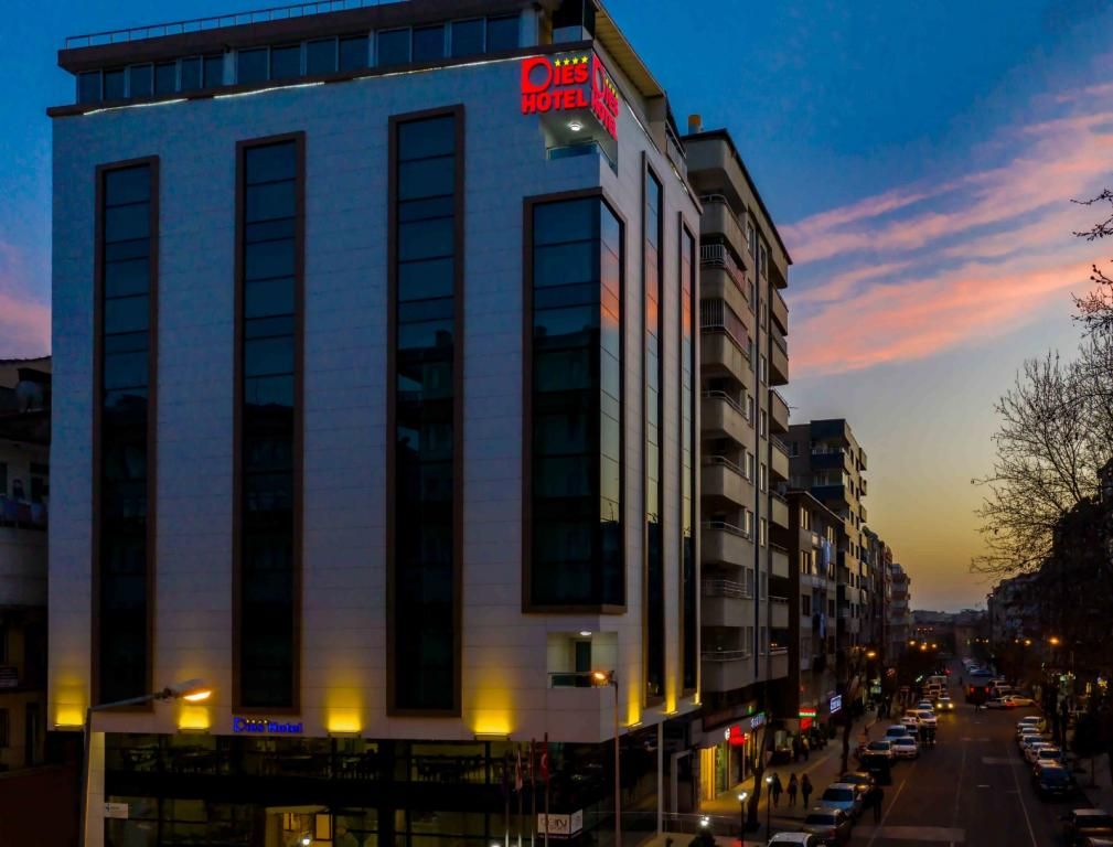 Dies Otel — 7