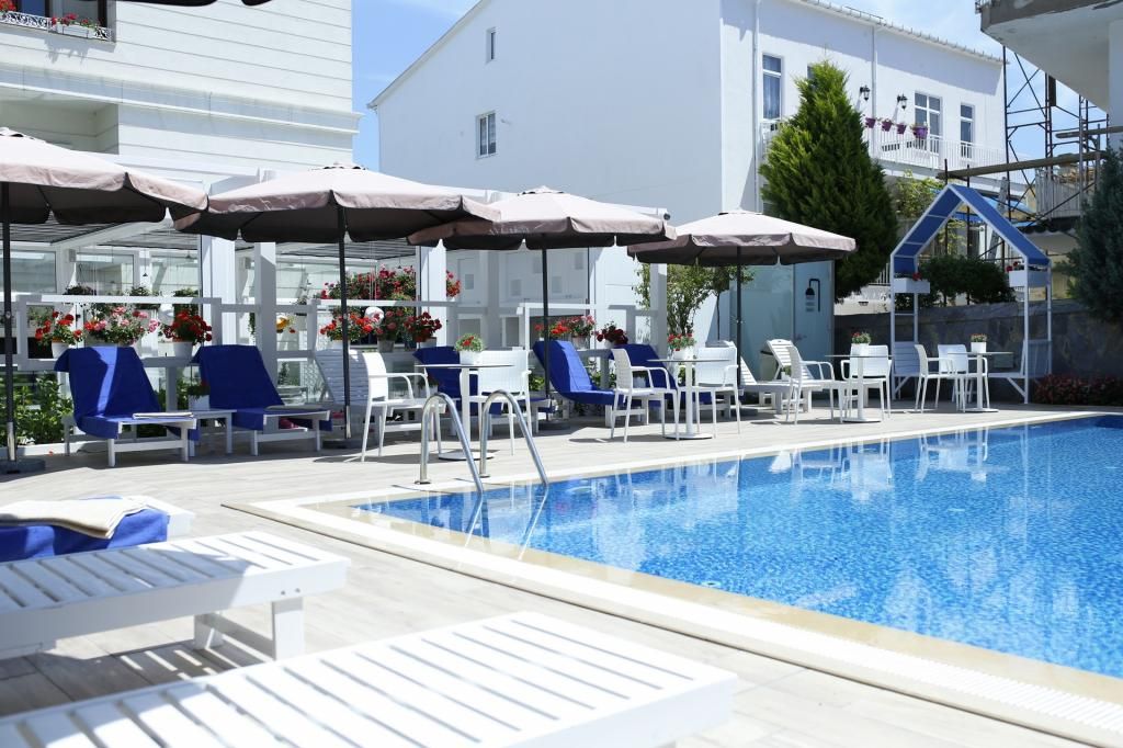 Ascot Hotel Büyükada — 3