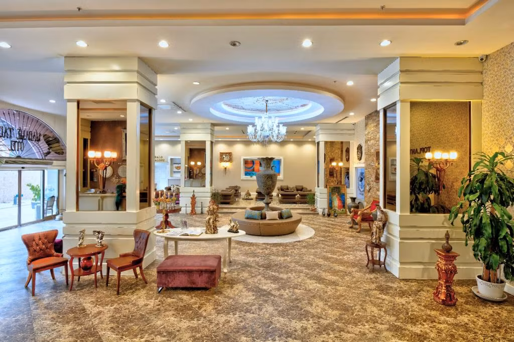 Madame Tadia Otel — 5