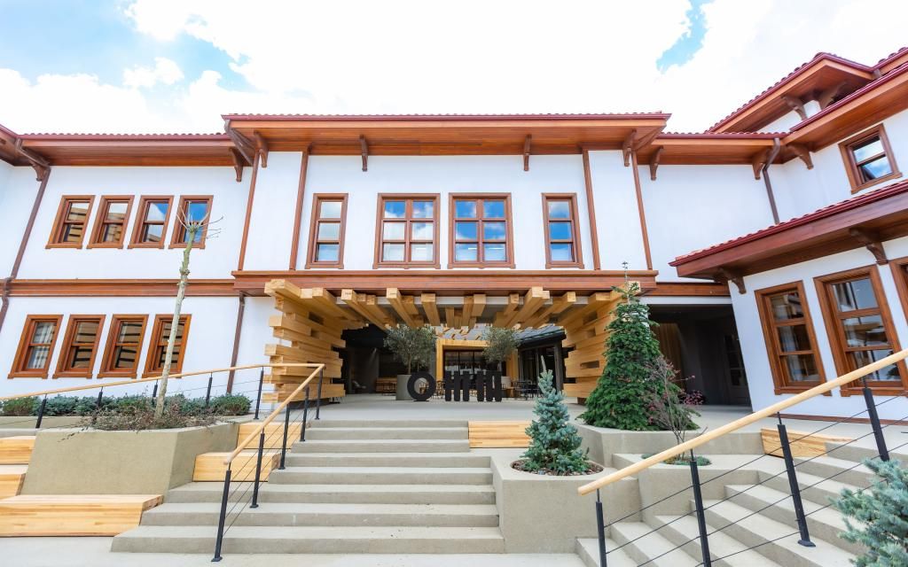 Omm Inn — 5