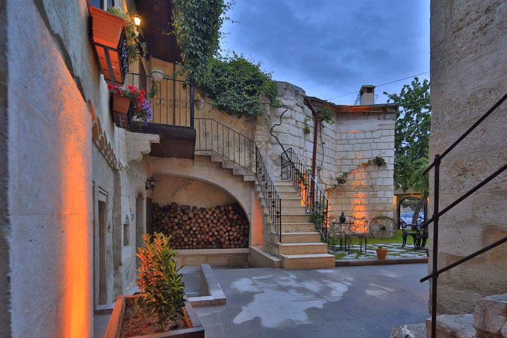 Heaven Cave House — 7
