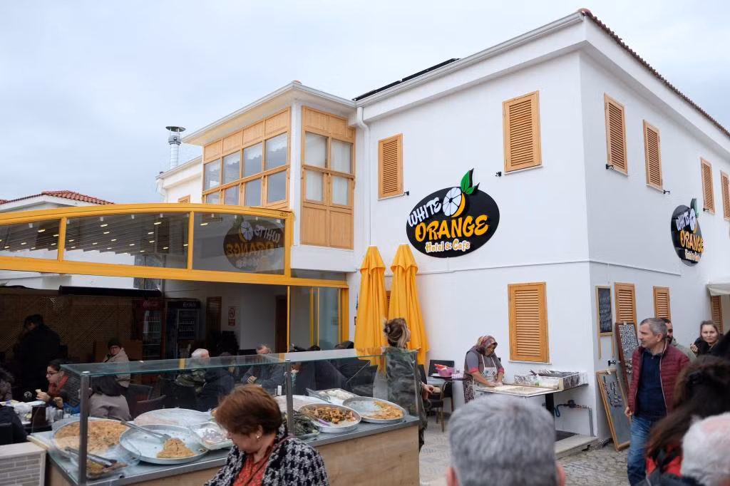 White Orange Sığacık