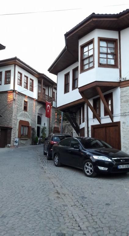 Demirkapı Konak — 6