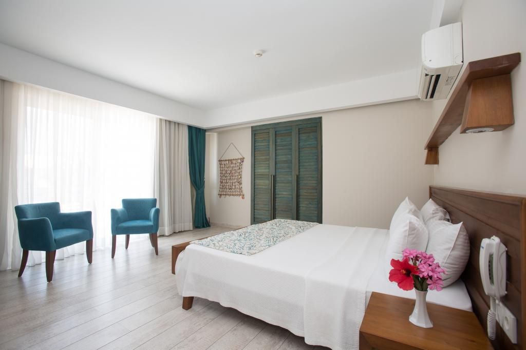 Dedeminn Marina Hotel — 9