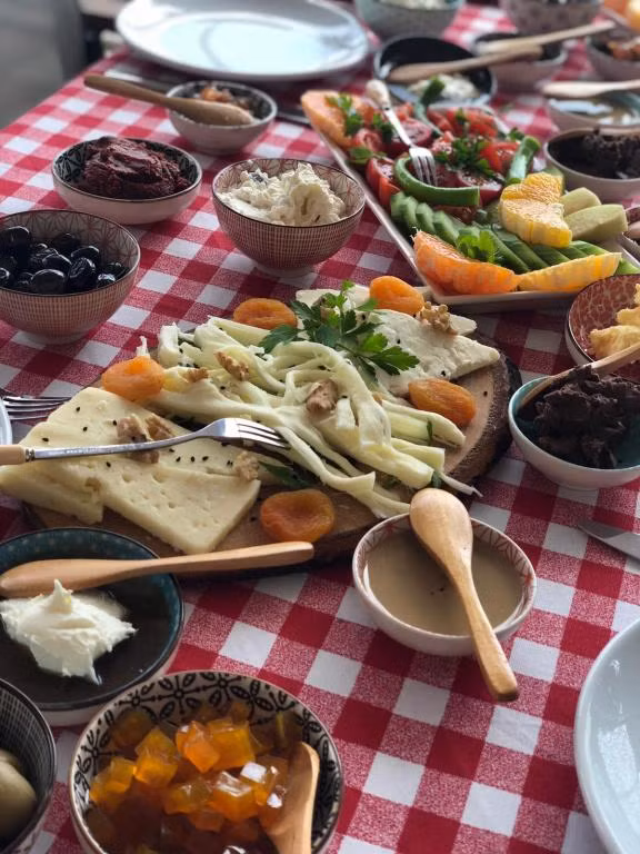 Yeni Foça Maydanoz Otel — 8