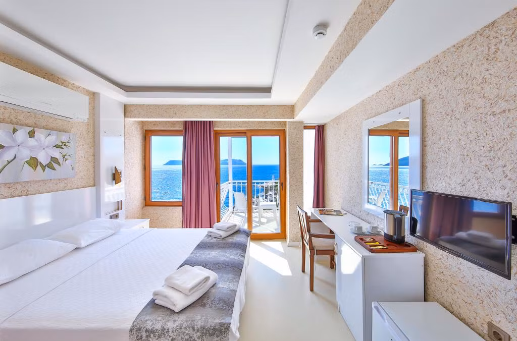 Hotel No37 ( +12 ) — 3
