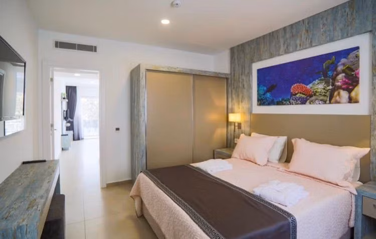 Queen Victoria Bodrum — 9