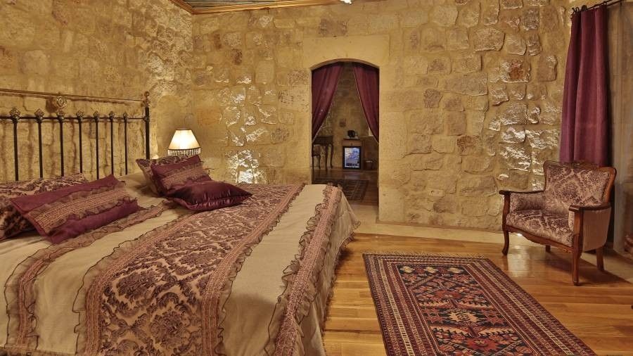 Golden Cave Suites — 8