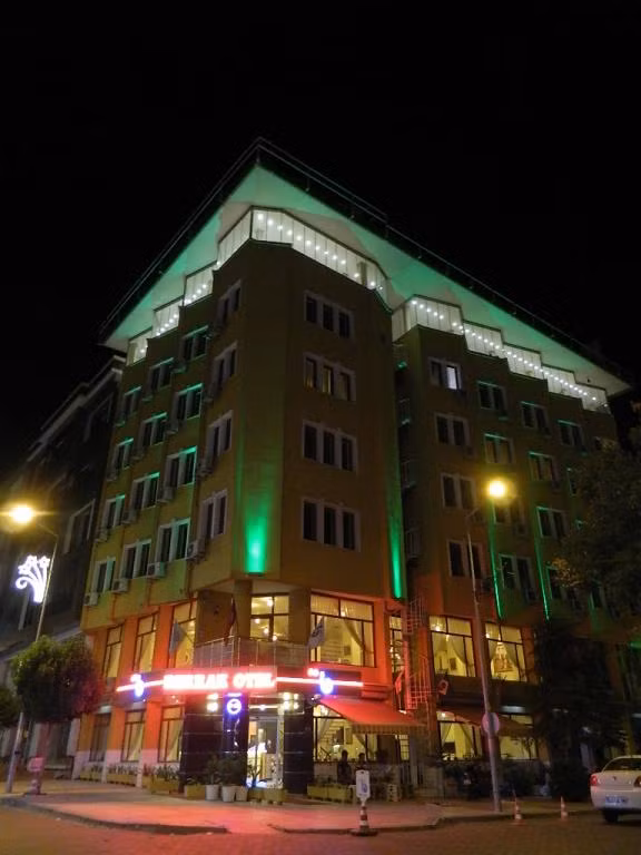 Berrak Otel Salihli — 3