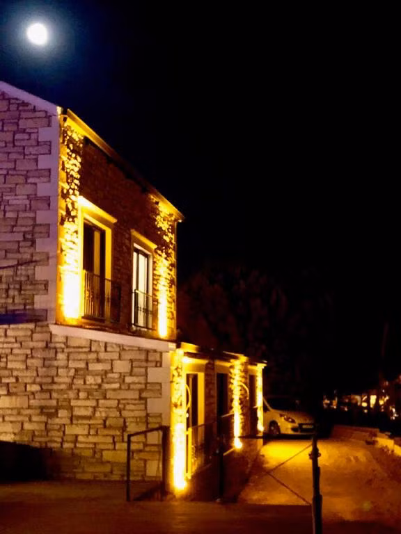 Victoria Hotel & Lounge Foça — 8