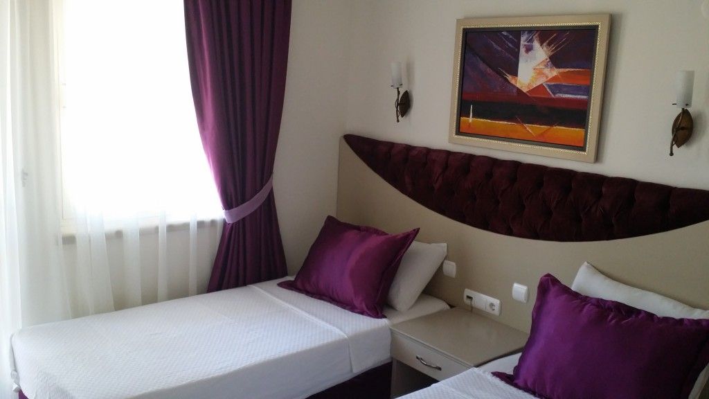 Almena Hotel — 6