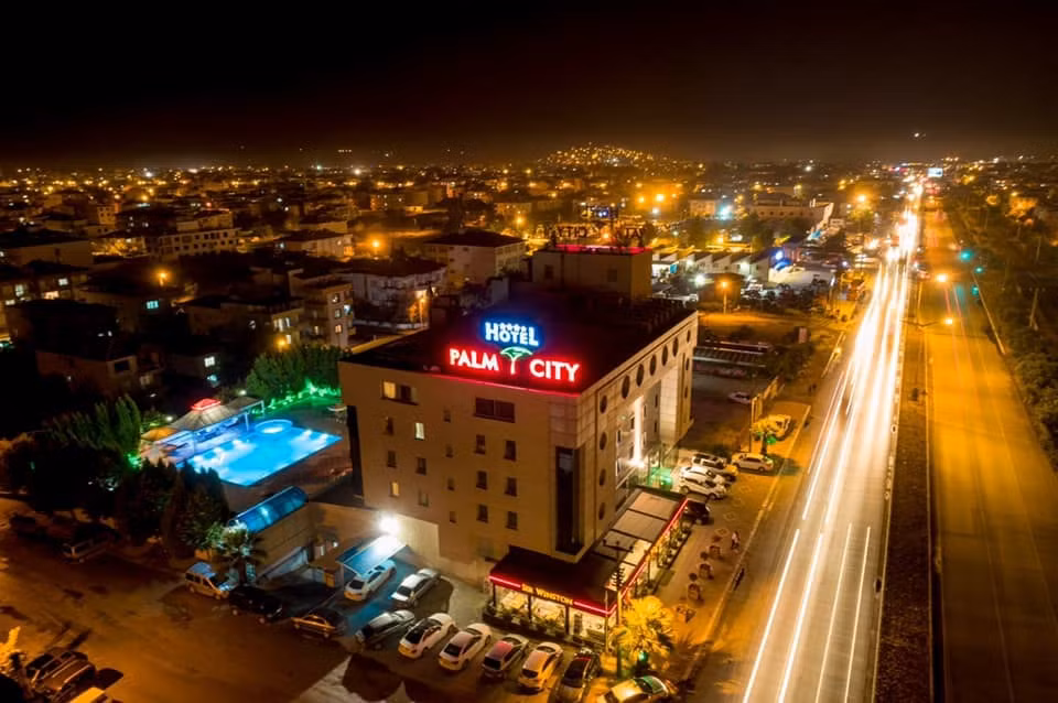 Palm City Hotel Akhisar — 2