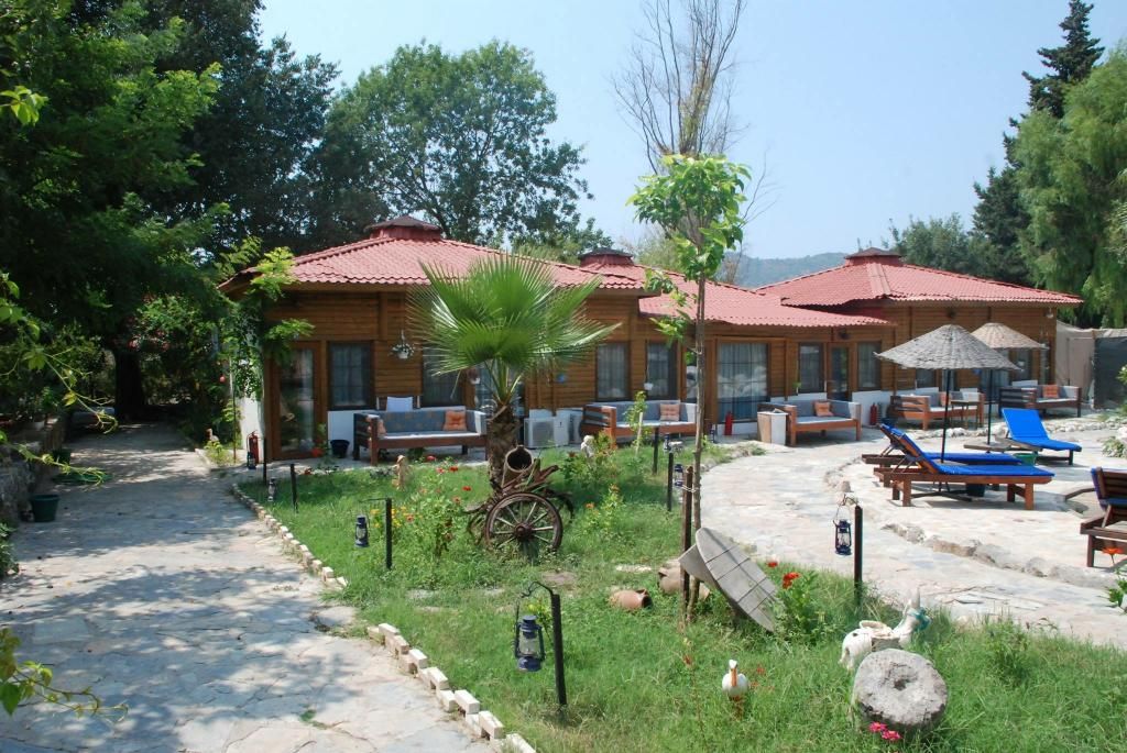 Utopia Lodge Hotel — 4