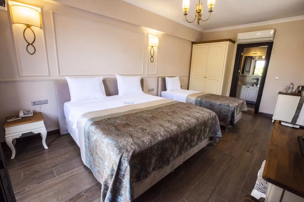 Livia Garden Hotel — 8