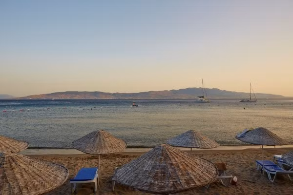 Meteor Beach Hotel — 8