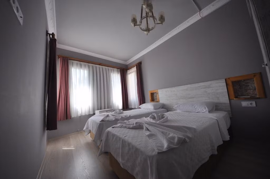 QueenBee Hotel Selçuk — 9