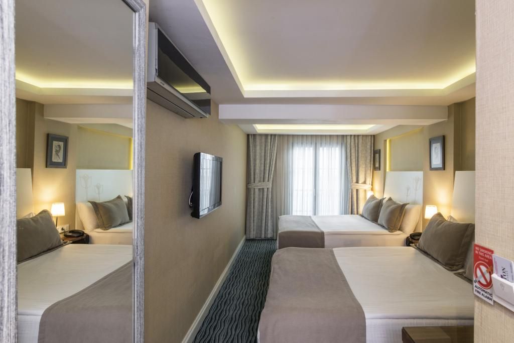 Aston Hotel — 4