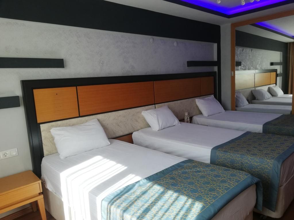Ünaten Otel Gaziemir — 3