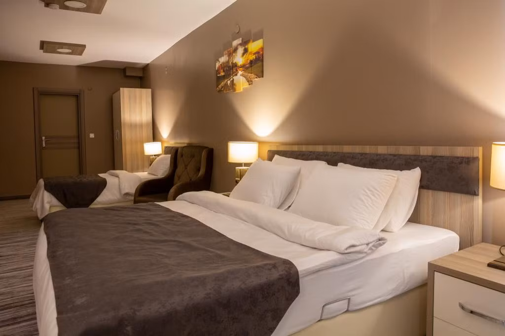 Staron Otel — 8
