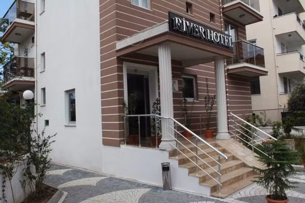 River Boutique Hotel — 8