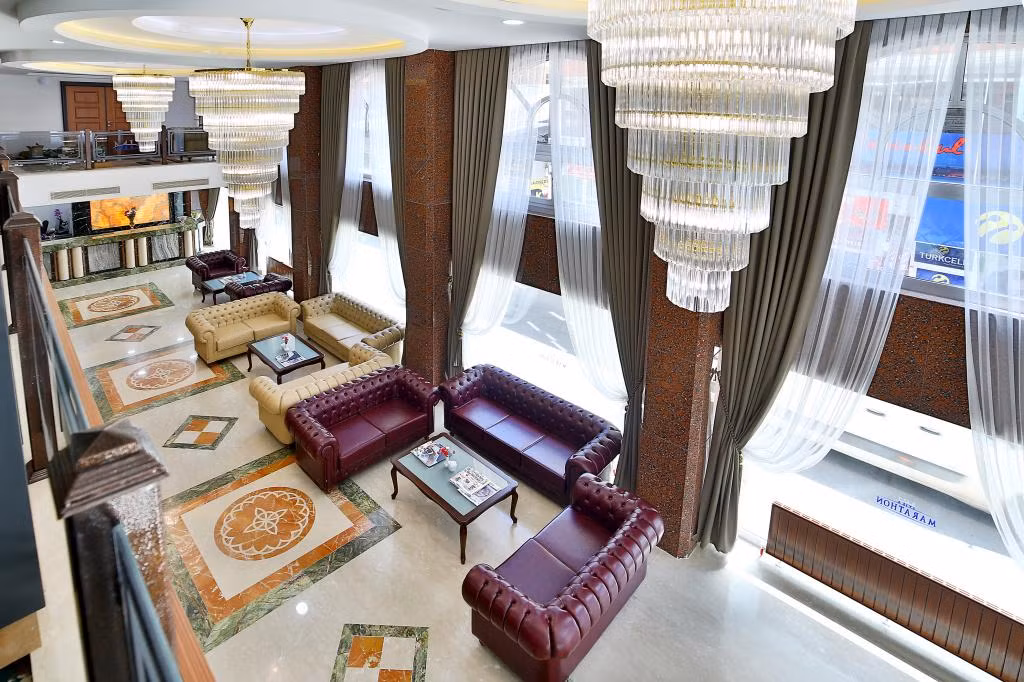 Marathon Hotel — 6