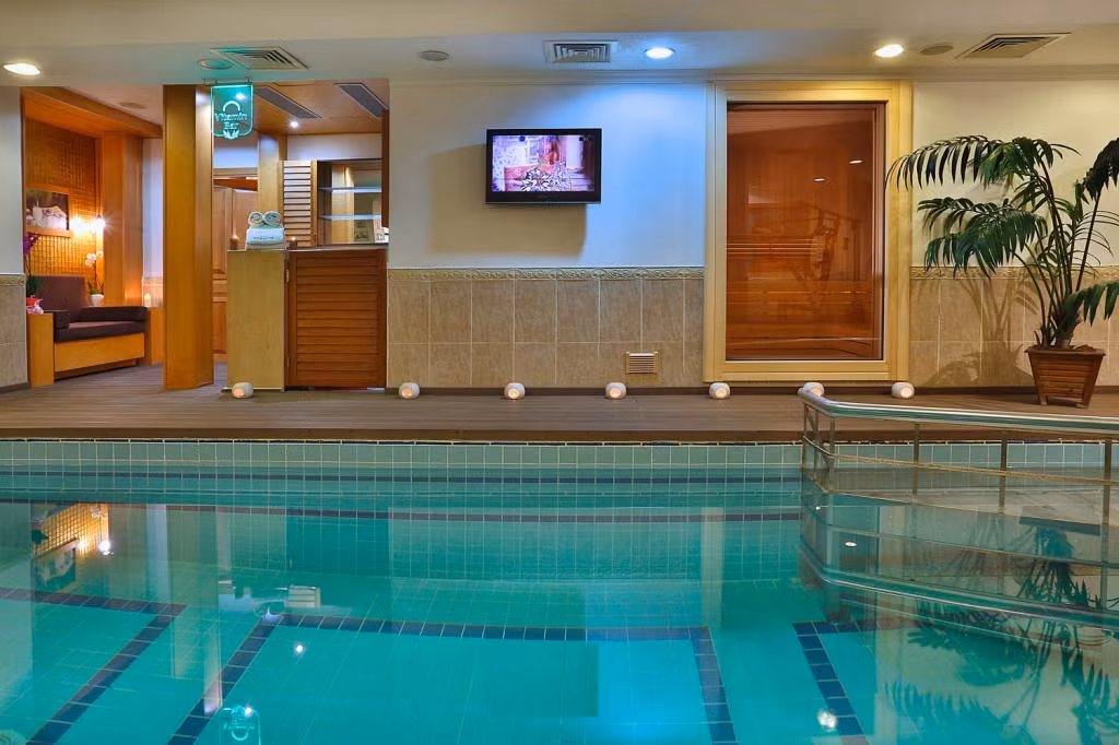 Grand Hilarium Hotel — 8