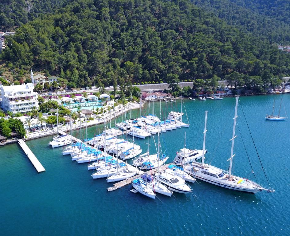 Yacht Classic Hotel — 2