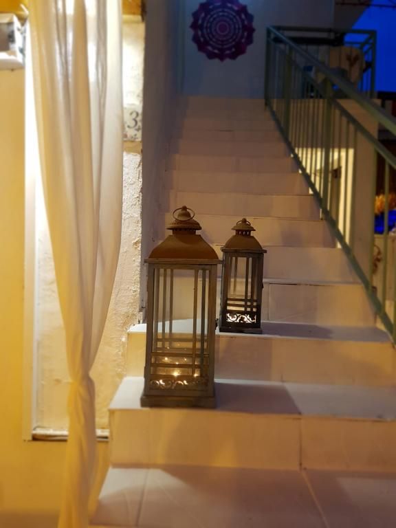 Fullmoon Rooms — 2
