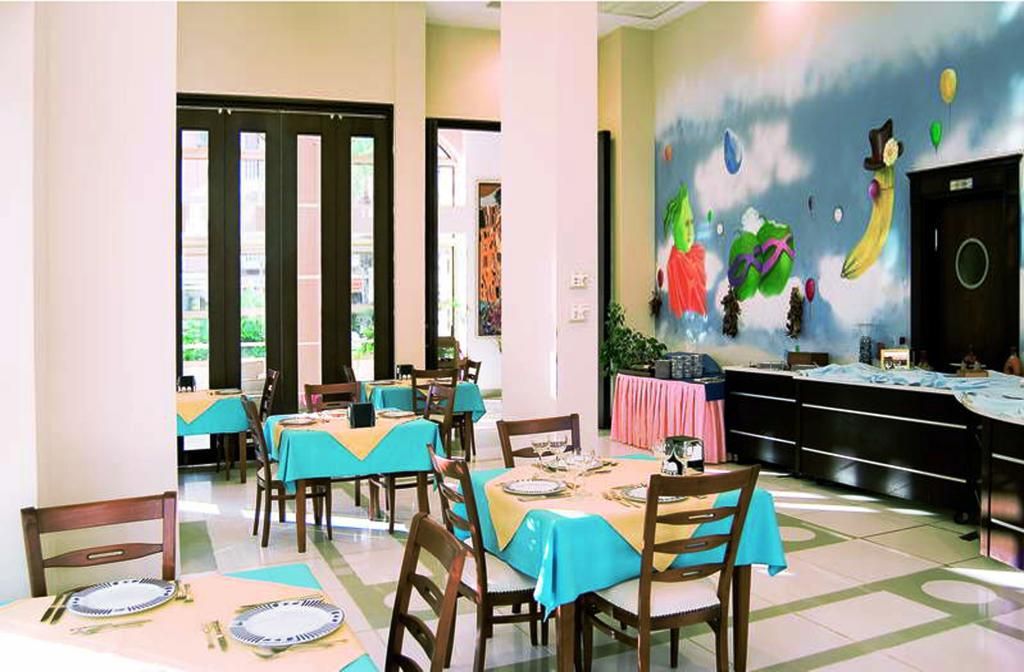 Almena Hotel — 3