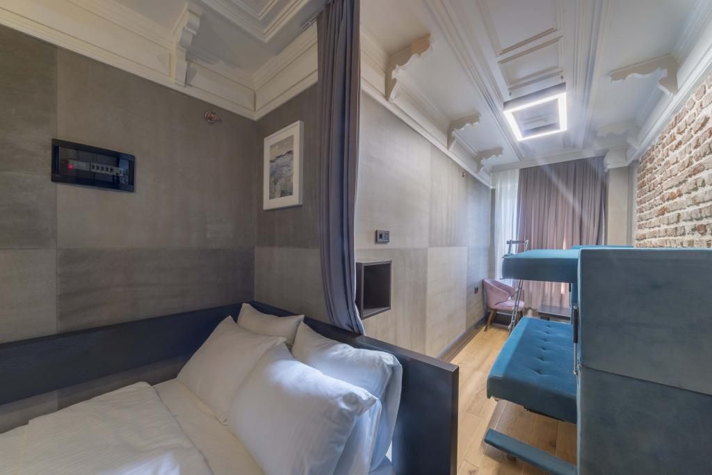 Taksim Avenue Hotel — 8