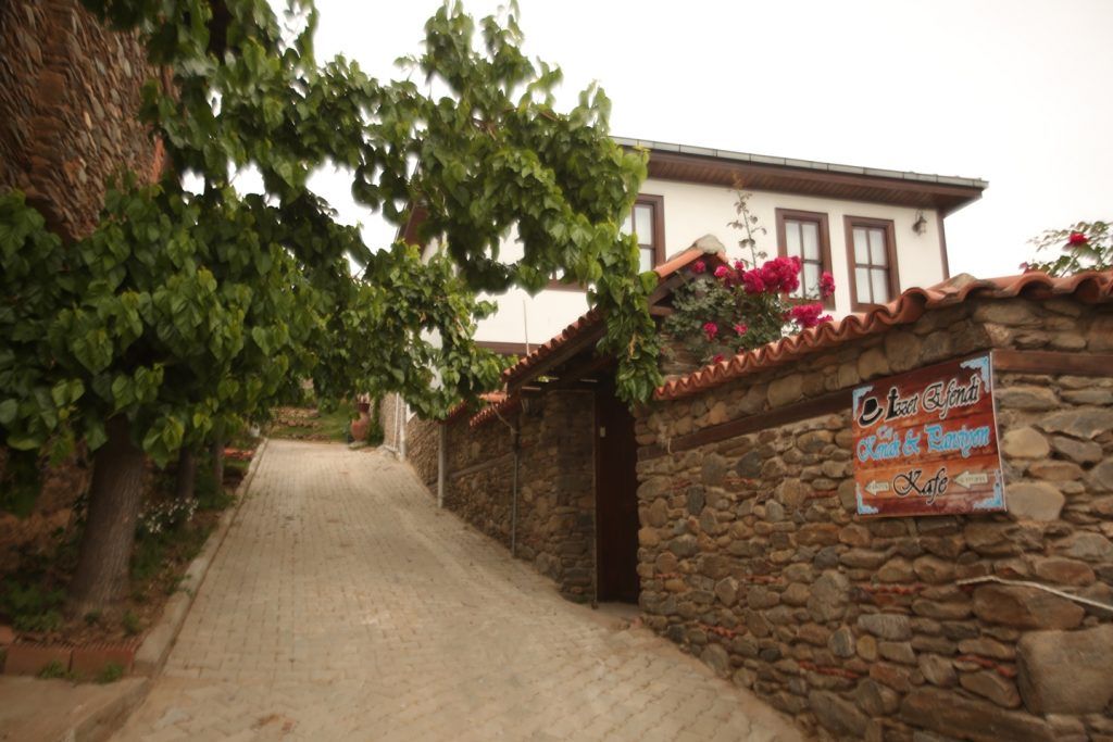 Birgi İzzet Efendi Taşkonak — 4