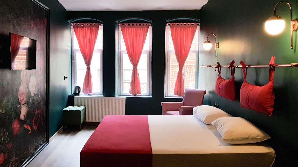 Casa Rosa Suites — 7